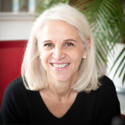 Bild zeigt Astrid Gande, Kaufmännische Leitung.