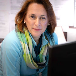 Bild zeigt infood Mitarbeiterin Michaela Portugaller.