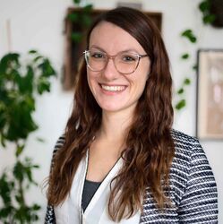 Bild zeigt Sarah Maurer, Verkauf & Produktmanagement.